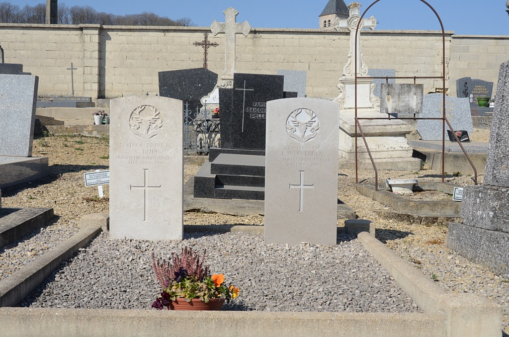 Fleury-La-Rivière Communal Cemetery
