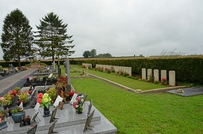 Frasnoy Communal Cemetery - WW1 Cemeteries.com - A photographic guide ...