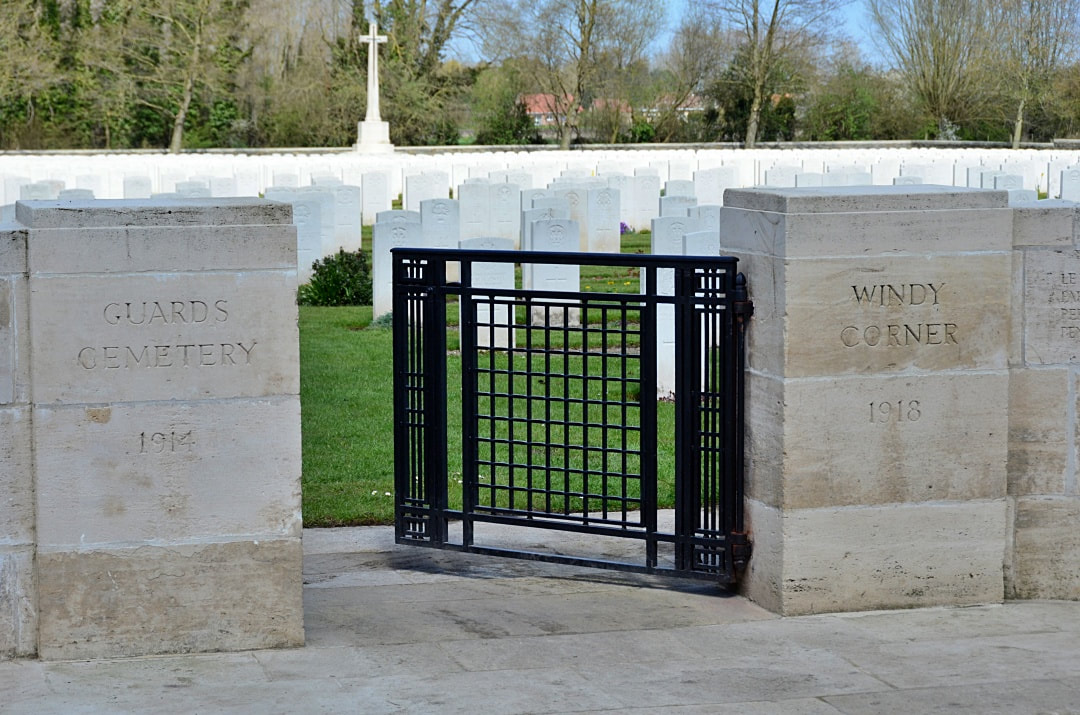 Guards Cemetery, Windy Corner 