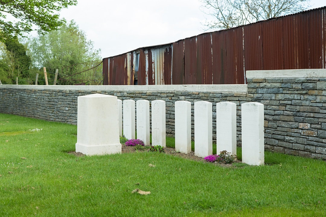 Guards Cemetery, Windy Corner 