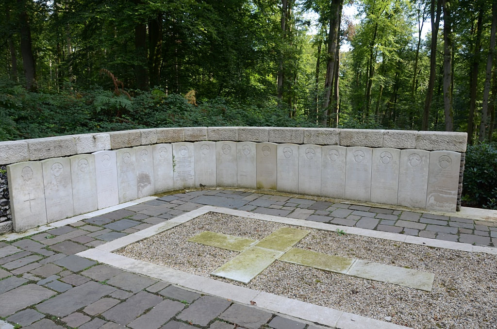 Guards Grave, Villers-Cotterêts Forest