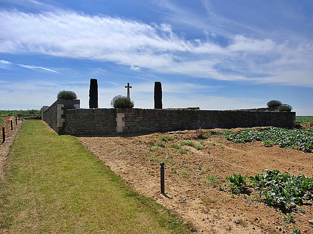 Guizancourt Farm Cemetery