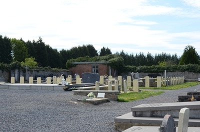 Hantes-Wiheries Communal Cemetery