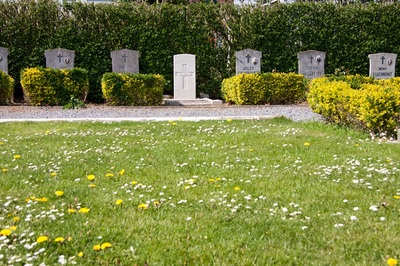 Hulste Communal Cemetery 