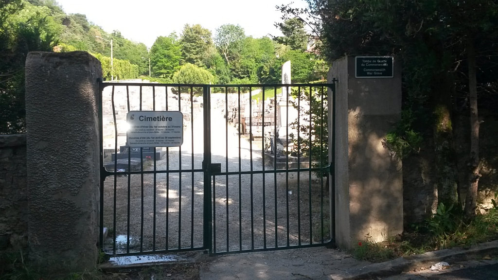 La Ferté-Alais Communal Cemetery