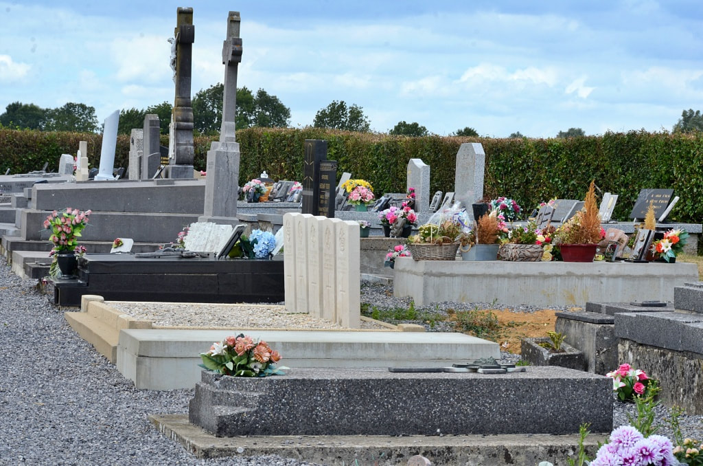La Groise Communal Cemetery