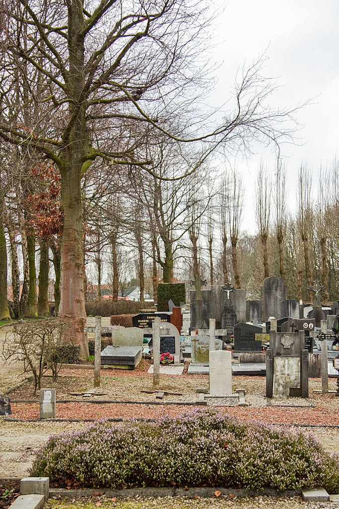 Marke Communal Cemetery