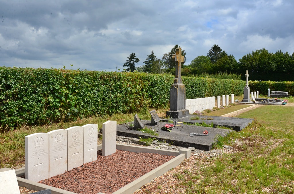Mazinghien Communal Cemetery