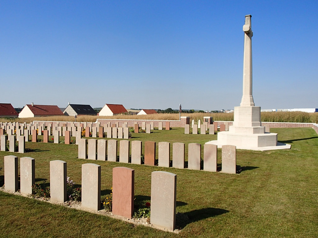 Méaulte Military Cemetery