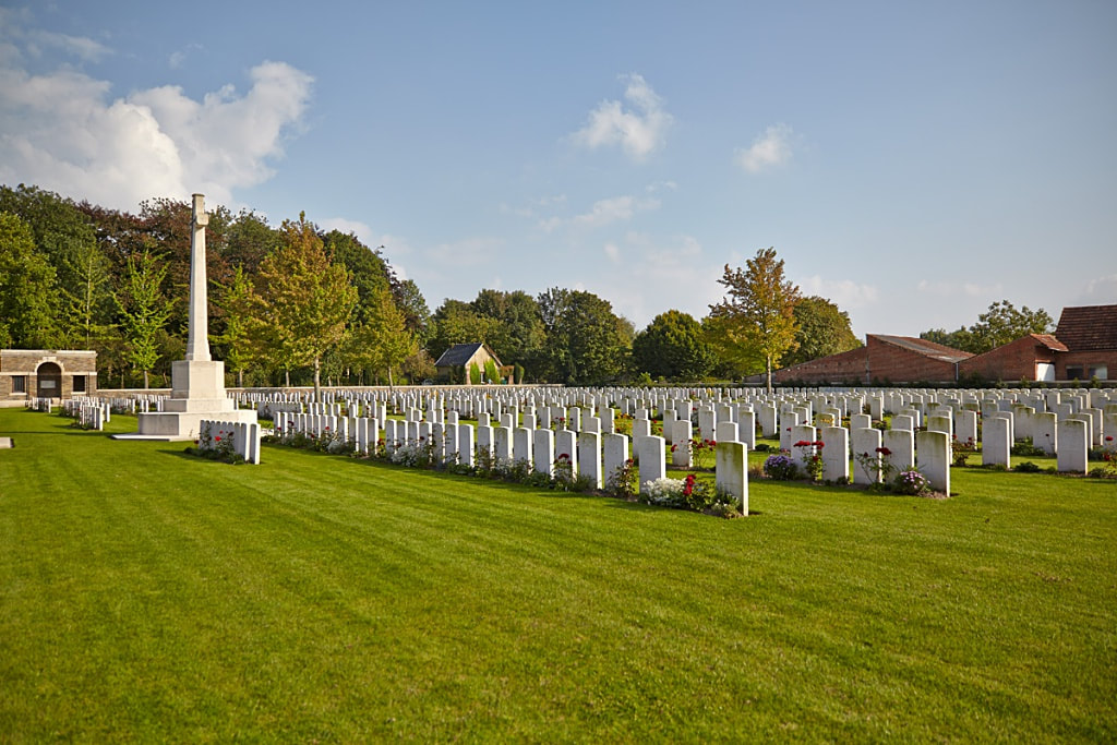 Menin Road South Military Cemetery