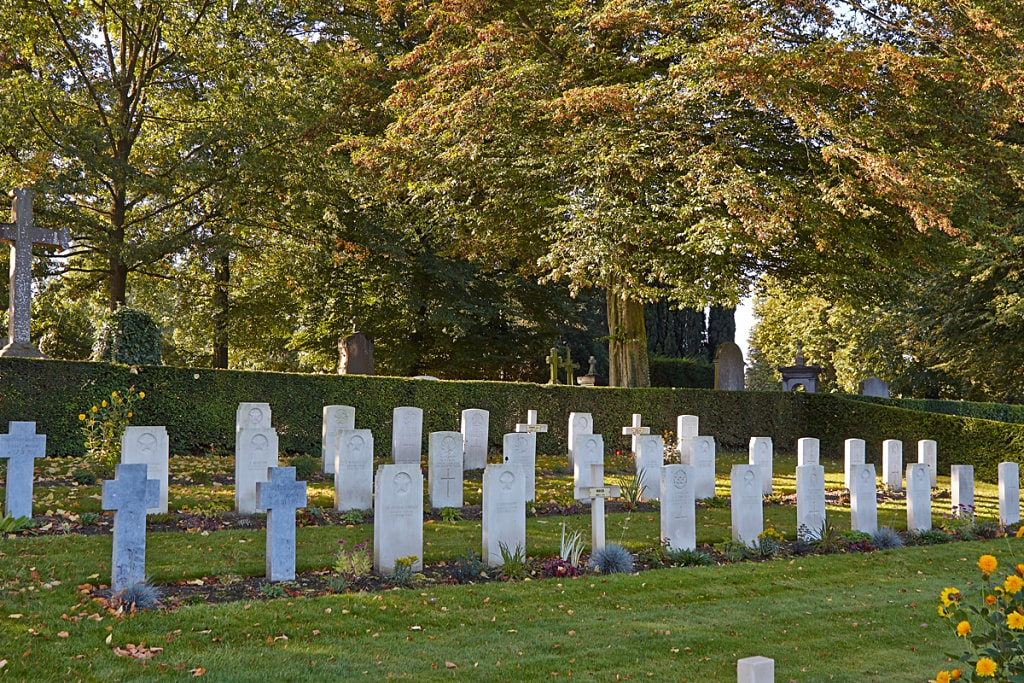 Mons (Bergen) Communal Cemetery 