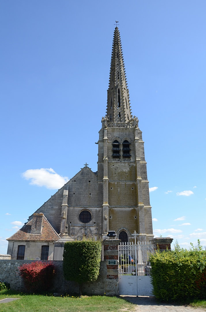 Montagny-Ste. Félicité Churchyard