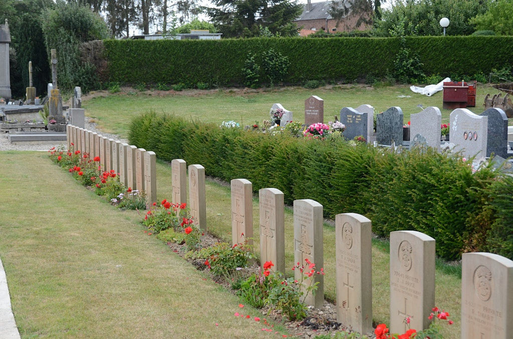 Montay Communal Cemetery