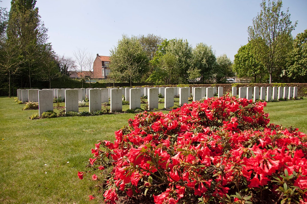 Moorseele Military Cemetery 