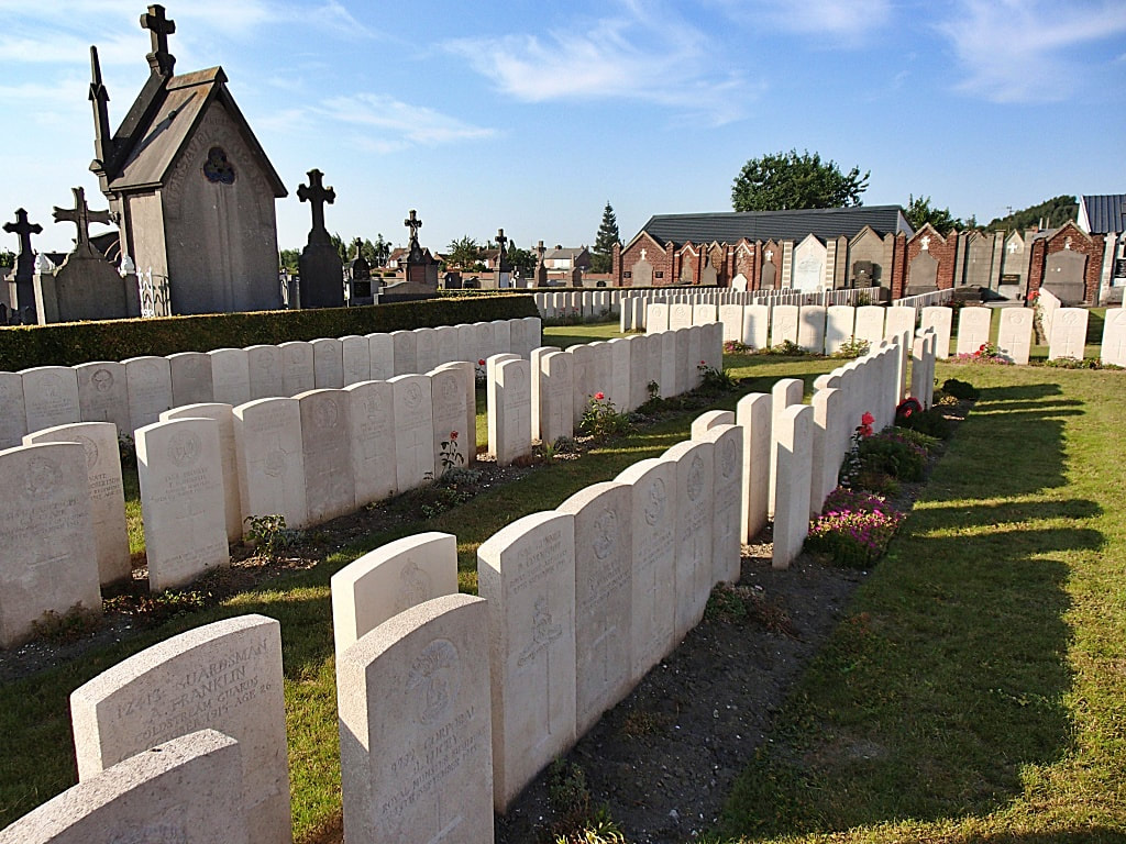 Noeux-les-Mines Communal Cemetery