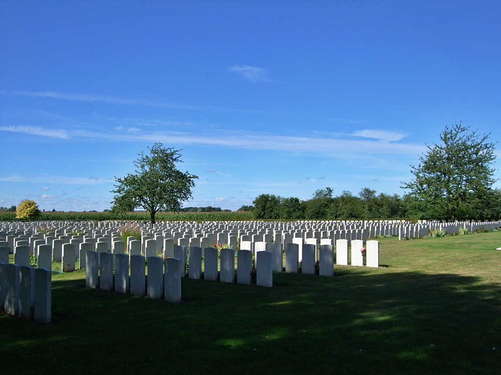 Pont-du-Hem Military Cemetery