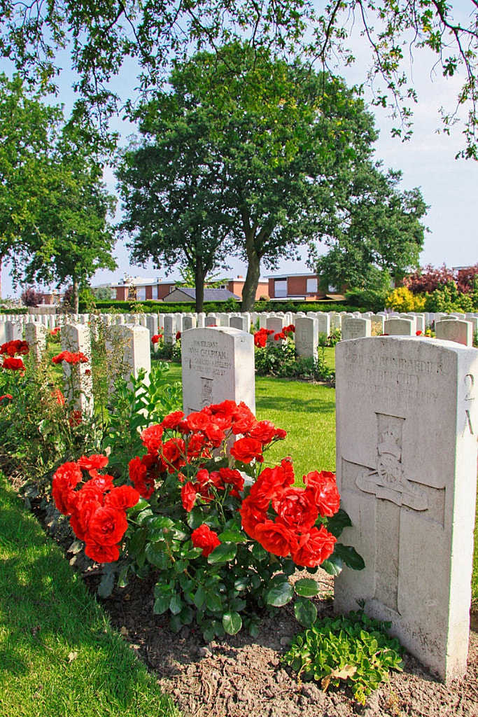 POPERINGHE NEW MILITARY CEMETERY