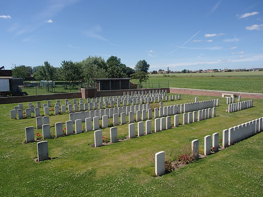 Potijze Château Lawn Cemetery