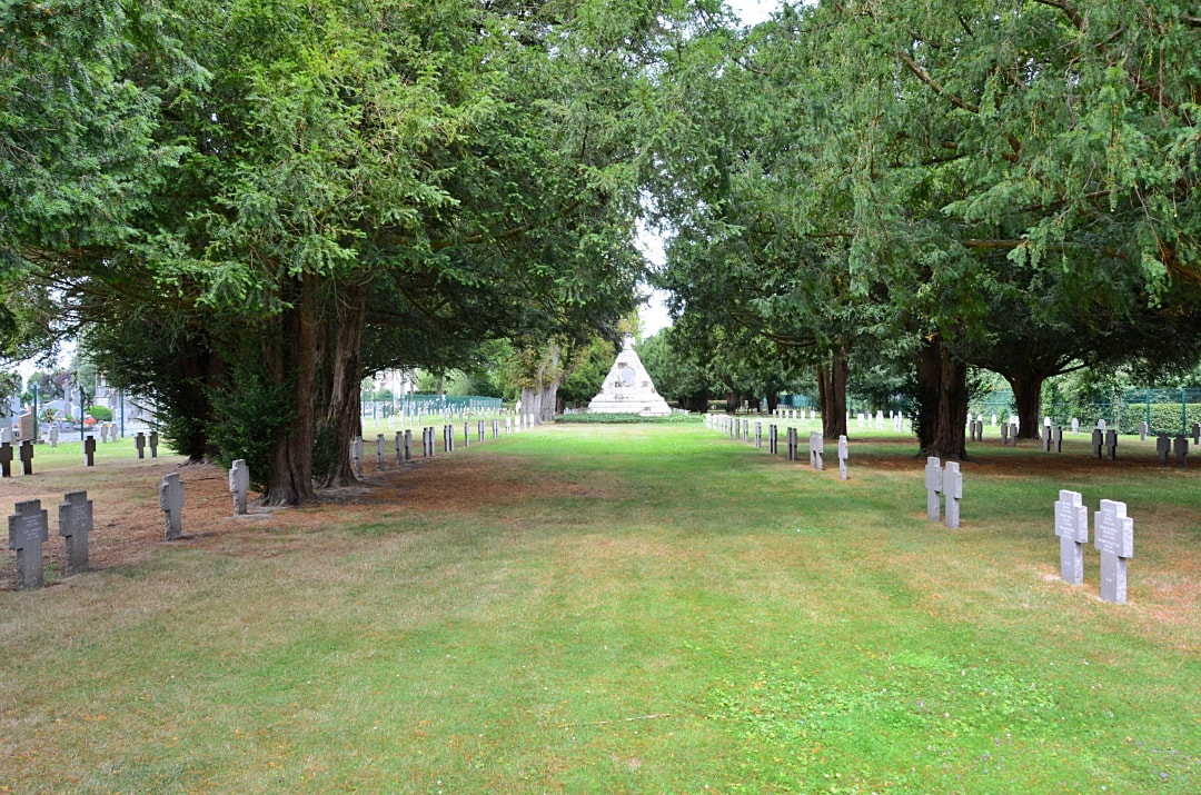 Quesnoy-sur-Deûle German Military Cemetery