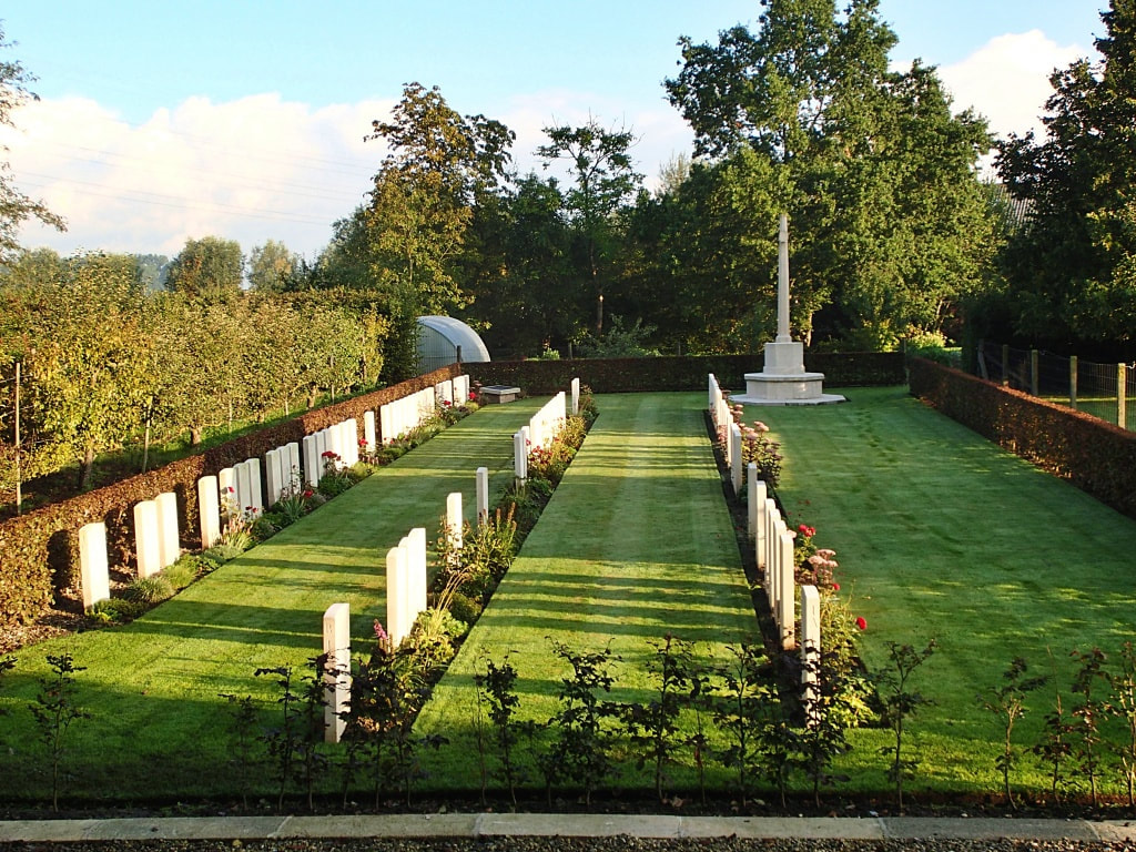 Railway Château Cemetery