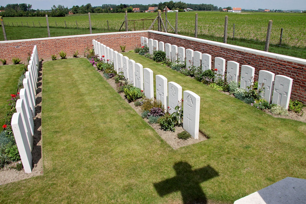 Red Farm Military Cemetery