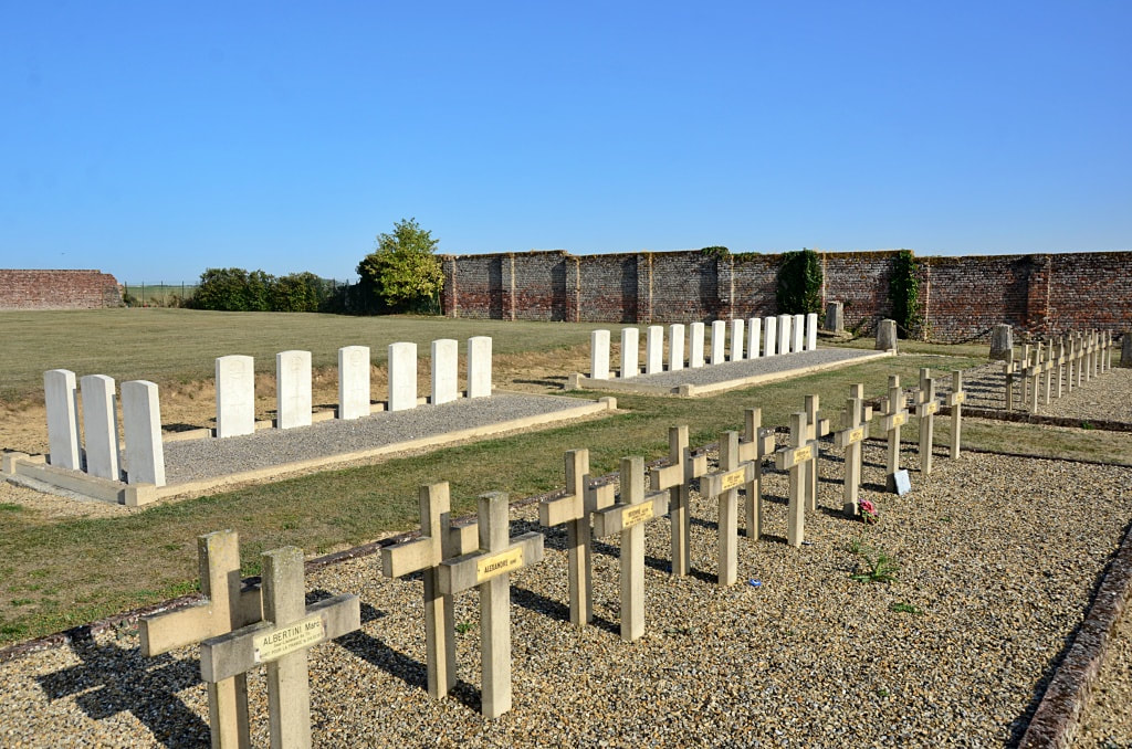 Ribemont Communal Cemetery Extension, Aisne