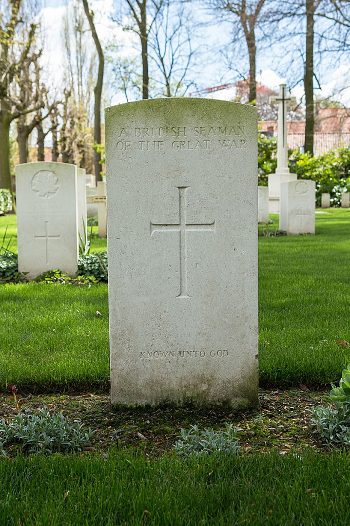 Roeselare Communal Cemetery - Unknown British Sailor