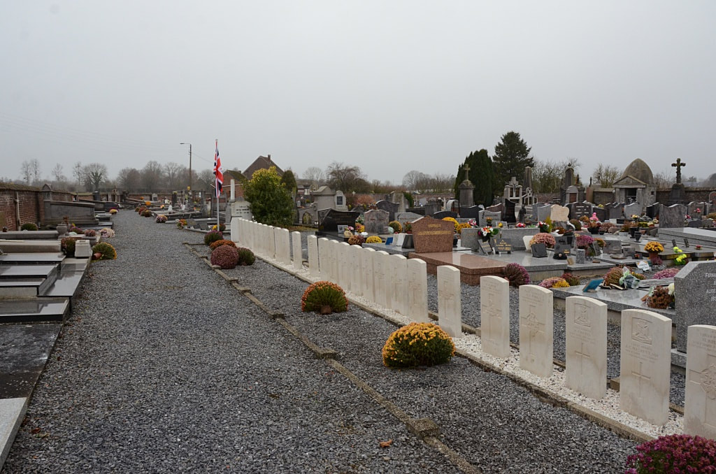 Roisin Communal Cemetery