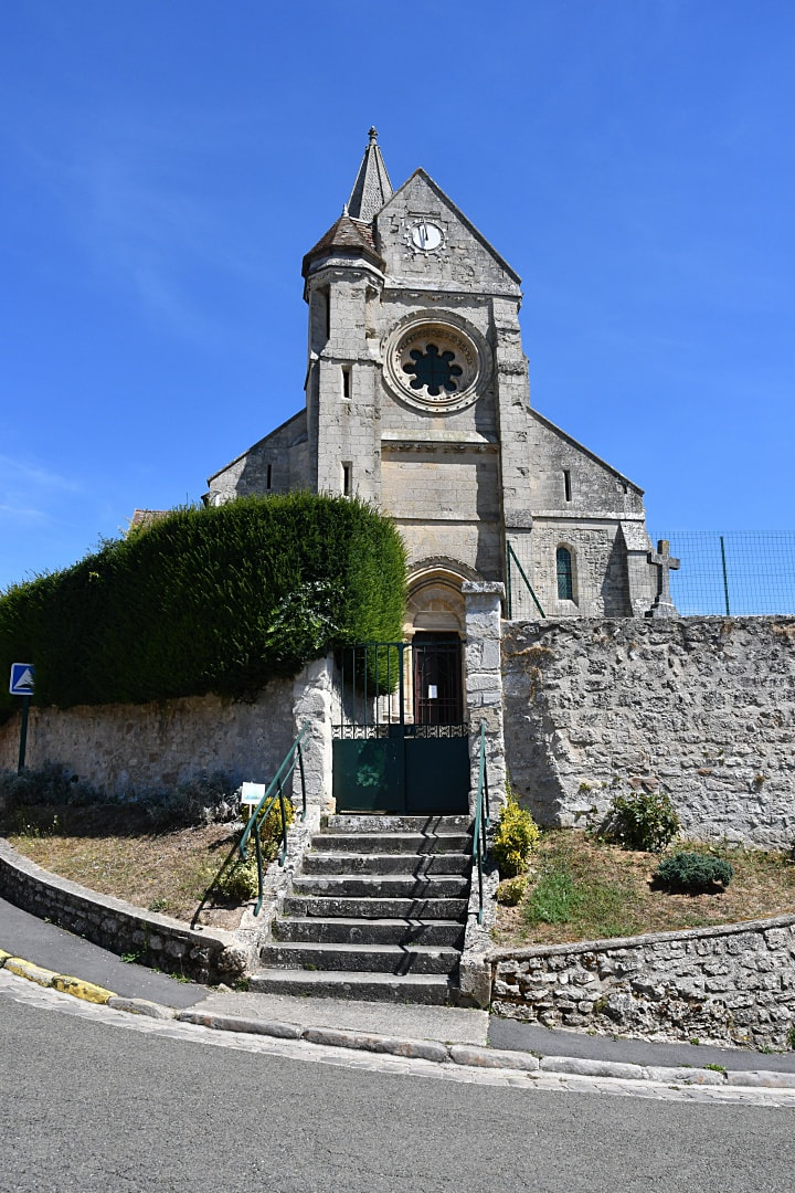 Santeuil Churchyard