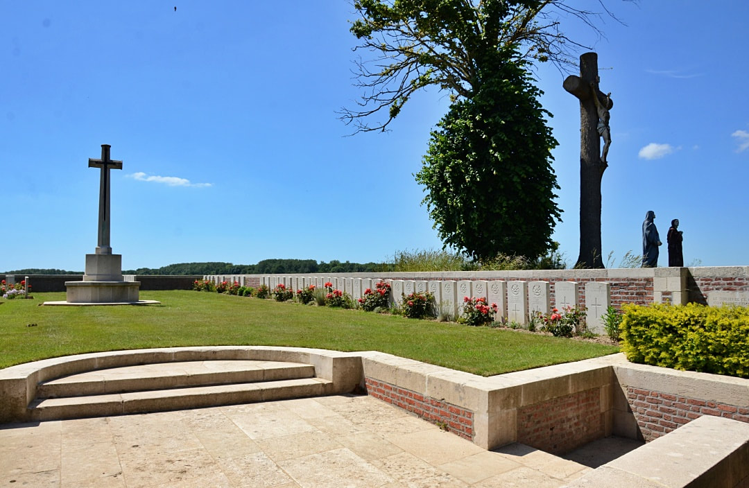 Shrine Cemetery, Bucquoy