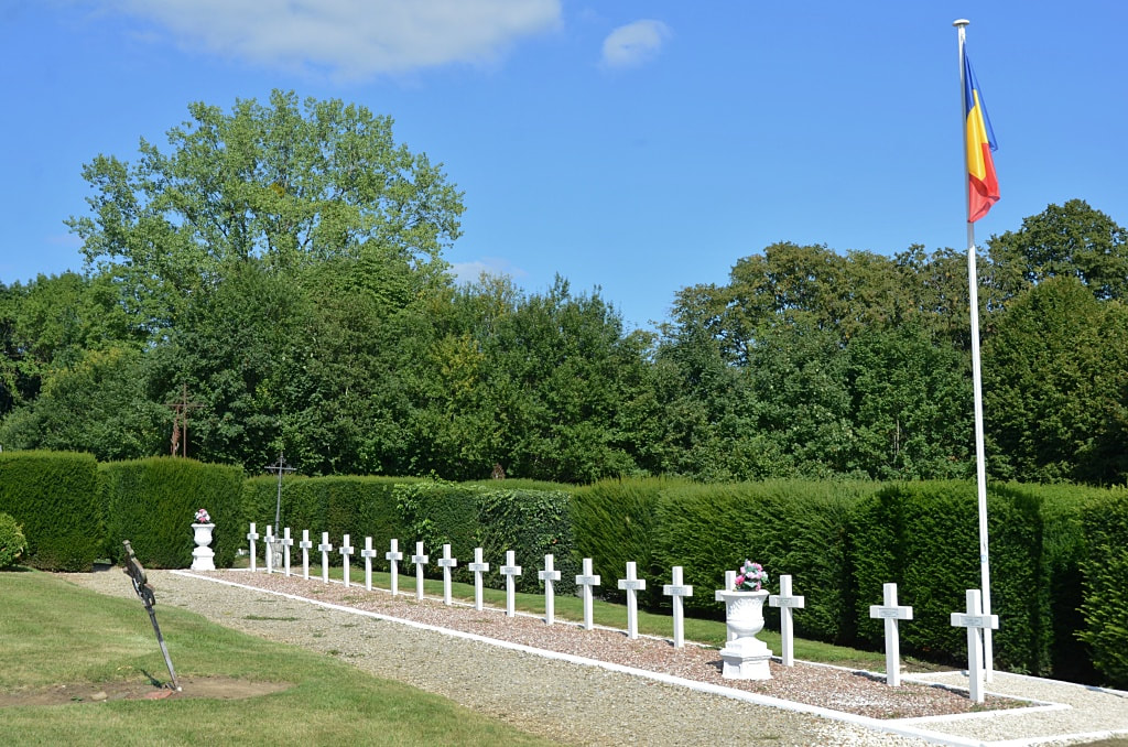 Signy-l'Abbaye Communal Cemetery