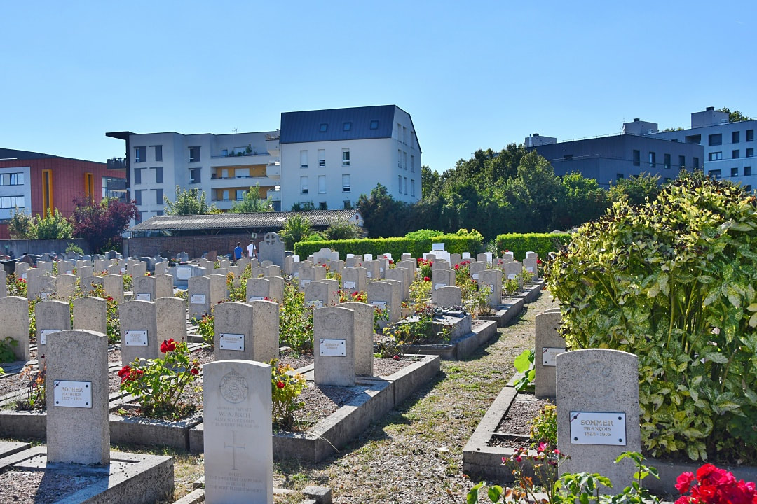 St. Denis-sur-Seine Communal Cemetery