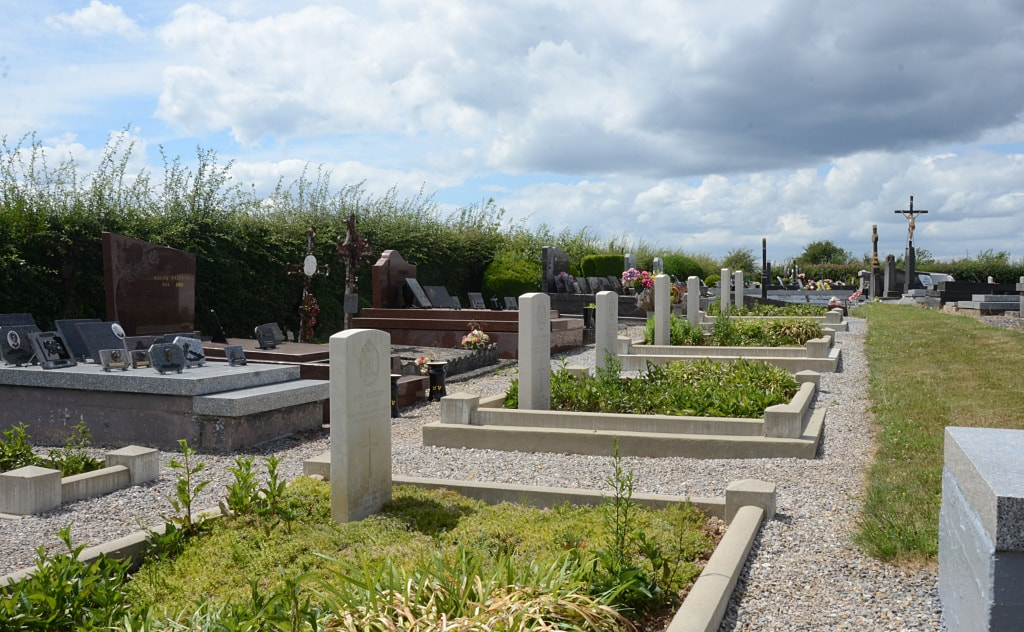 St. Rémy-Chaussée Communal Cemetery 