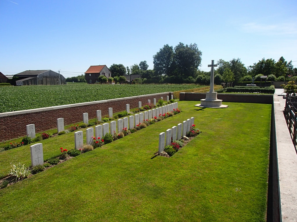 Suffolk Cemetery, Vierstraat