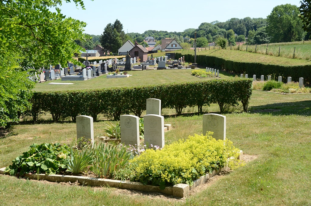 Toutencourt Communal Cemetery