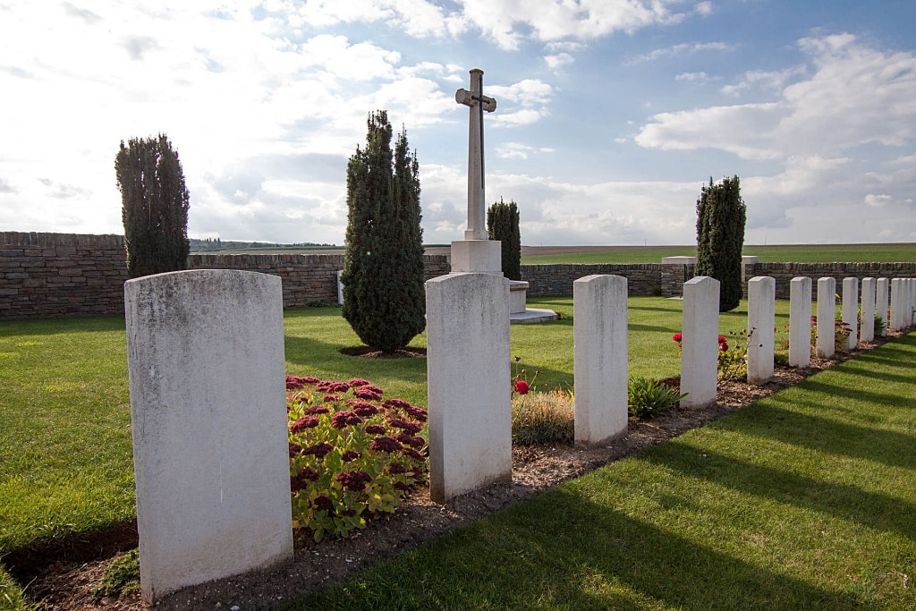 Tranchée de Mecknes Cemetery
