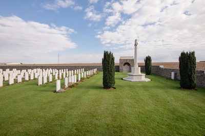 Tranchée de Mecknes Cemetery