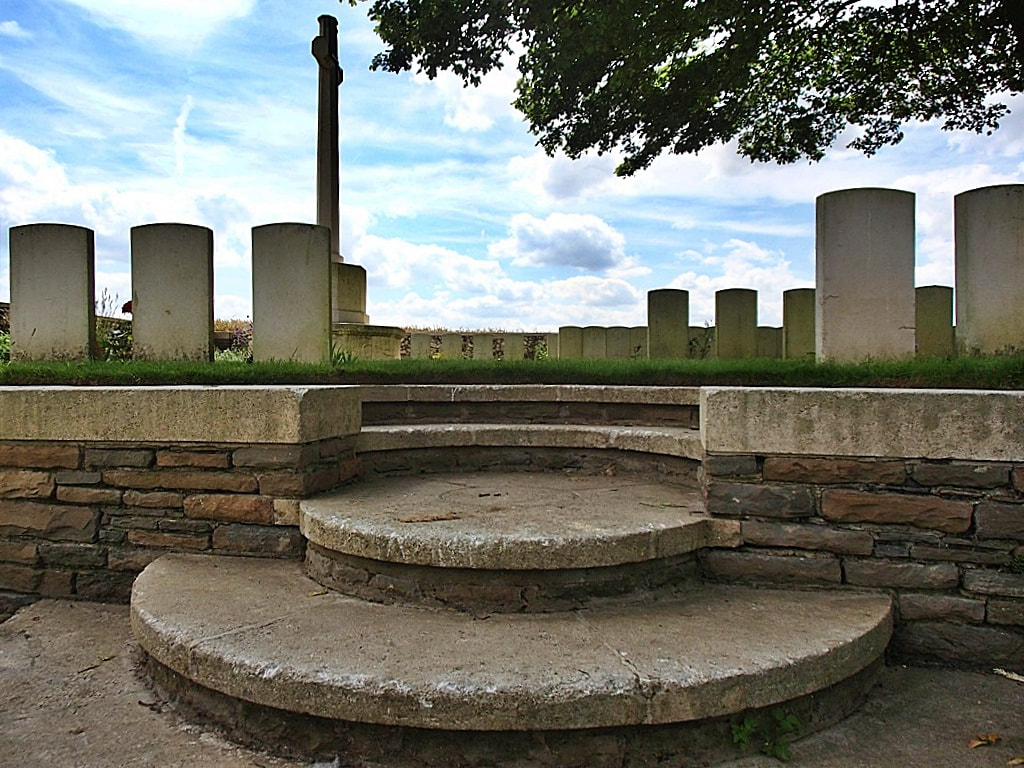 Valley Cemetery, Vis-en-Artois