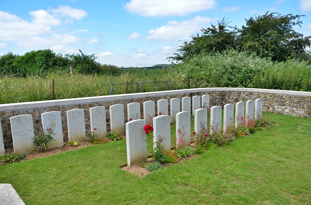 Vaux-Andigny British Cemetery