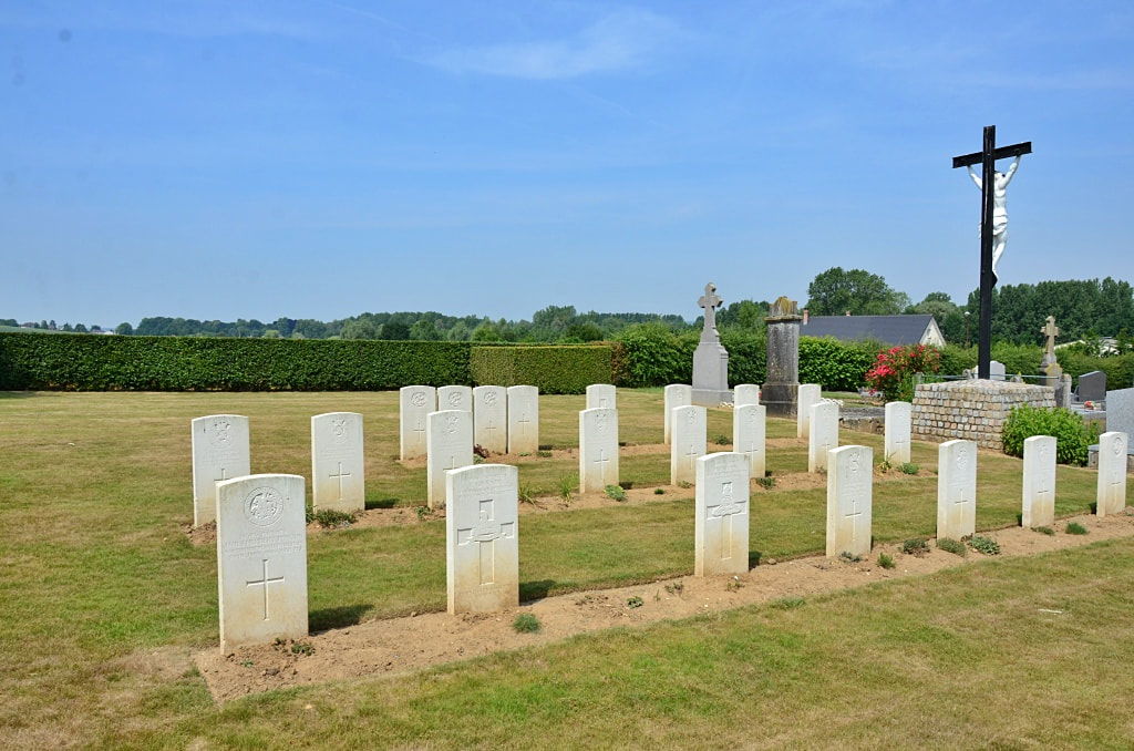 Ville-sur-Ancre Communal Cemetery