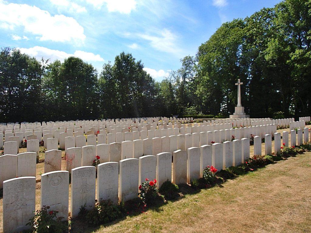 Villers-Faucon Communal Cemetery Extension