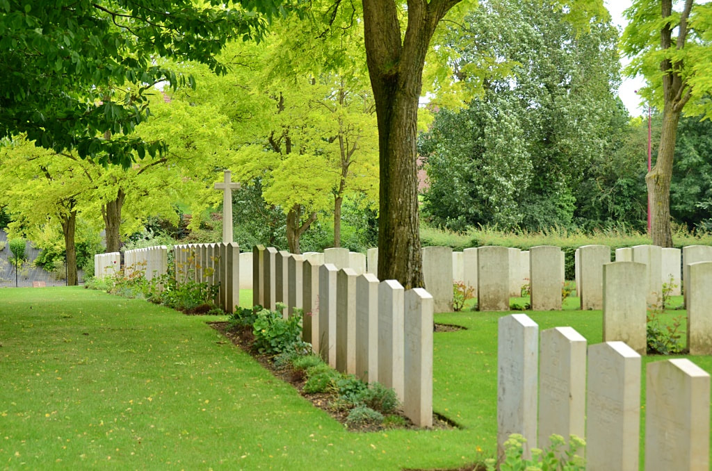 Villers-Pol Communal Cemetery Extension