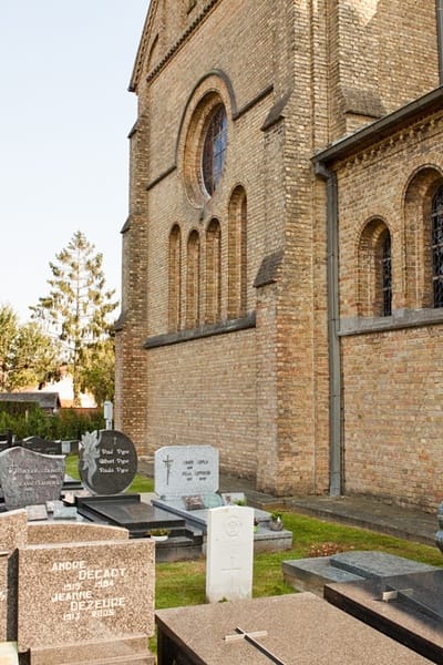 Voormezele Churchyard 