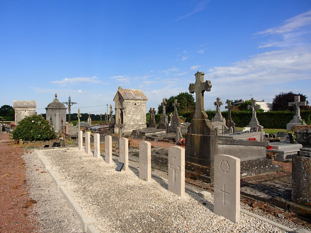 Vraignes Communal Cemetery
