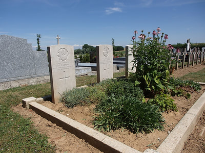 Wanquetin Communal Cemetery