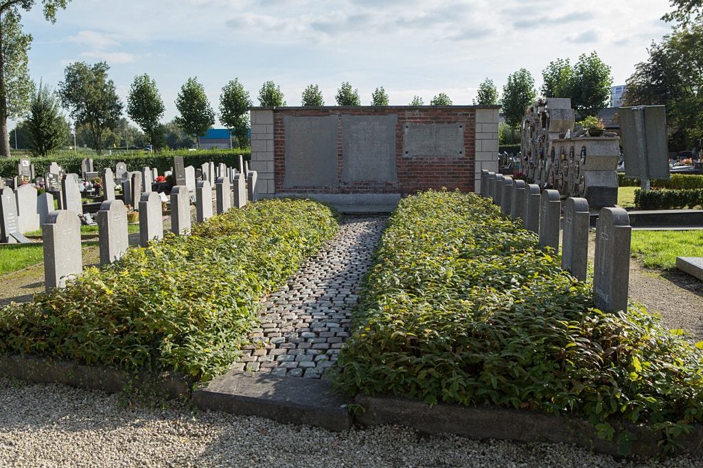Wielsbeke Communal Cemetery 