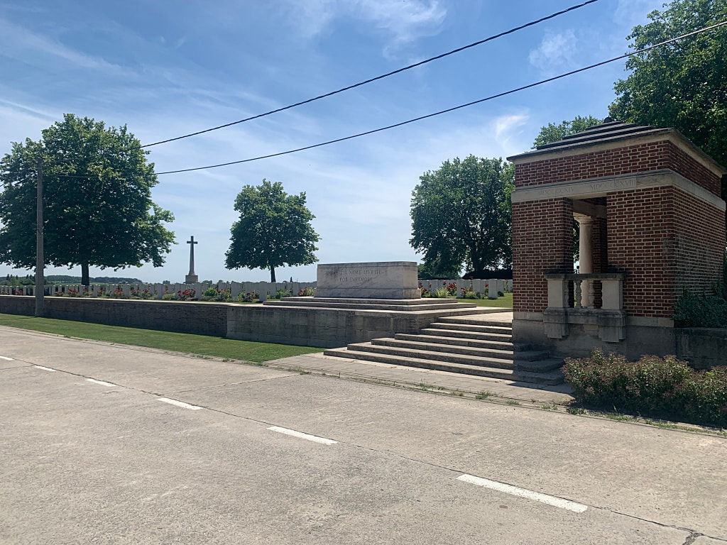 ​Wulverghem-Lindenhoek Road Military Cemetery