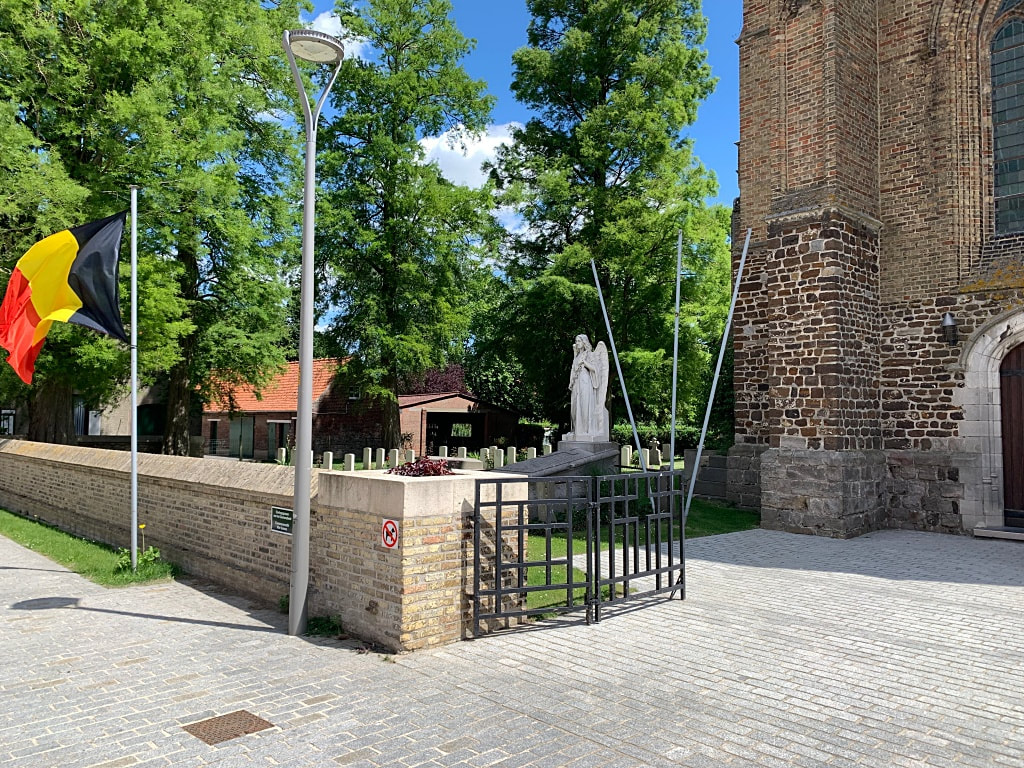 Zillebeke Churchyard